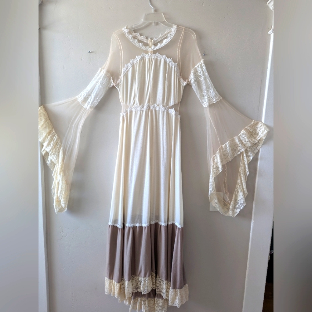 Sheer Cutout Bell Sleeve Fantasy Medieval Dress In Cream And Mauve